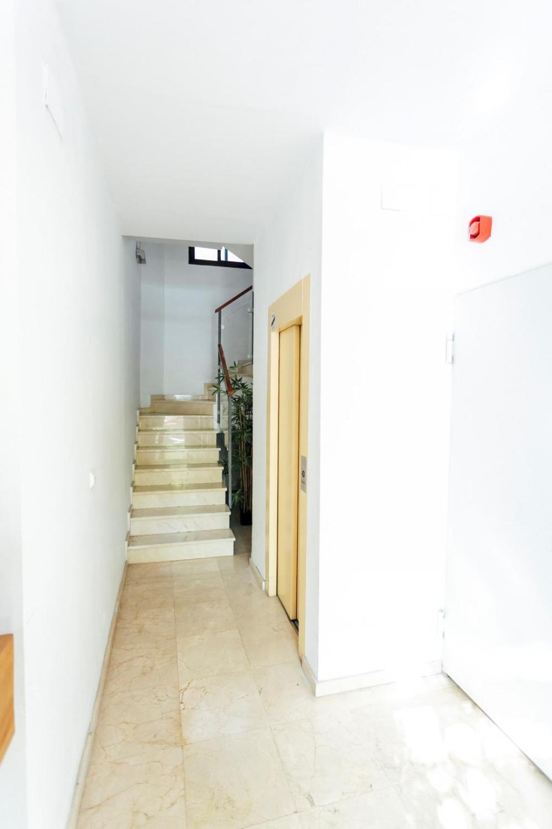 Minty Stay 3Bd Apartment - Triana Seville Exterior photo